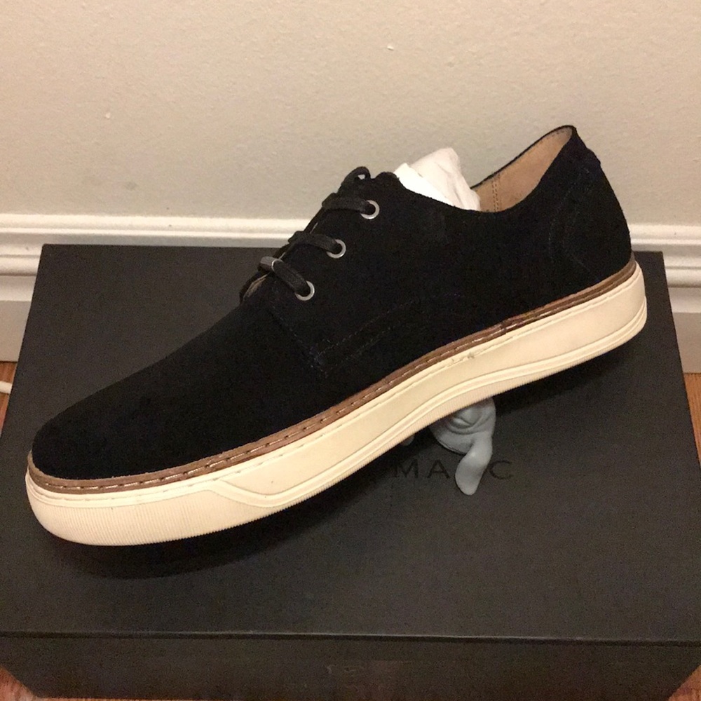 *BRAND NEW* - Andrew Marc Edison Sneakers